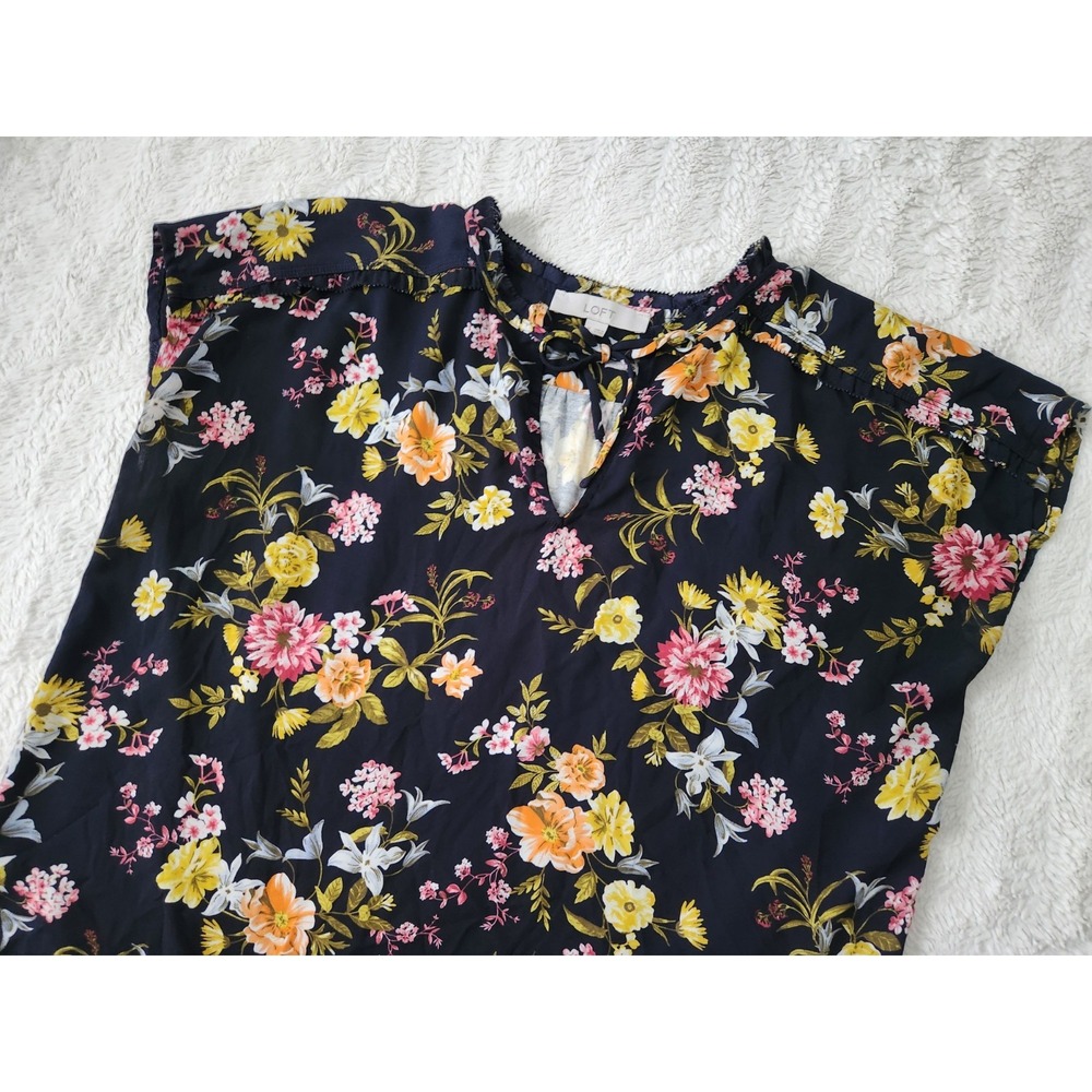 LOFT Navy Blue Floral Keyhole Tie Neck Cap Sleeve Blouse Top Women's Size Medium